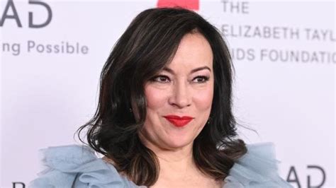 Jennifer Tilly: Bio, Height, Weight, Measurements